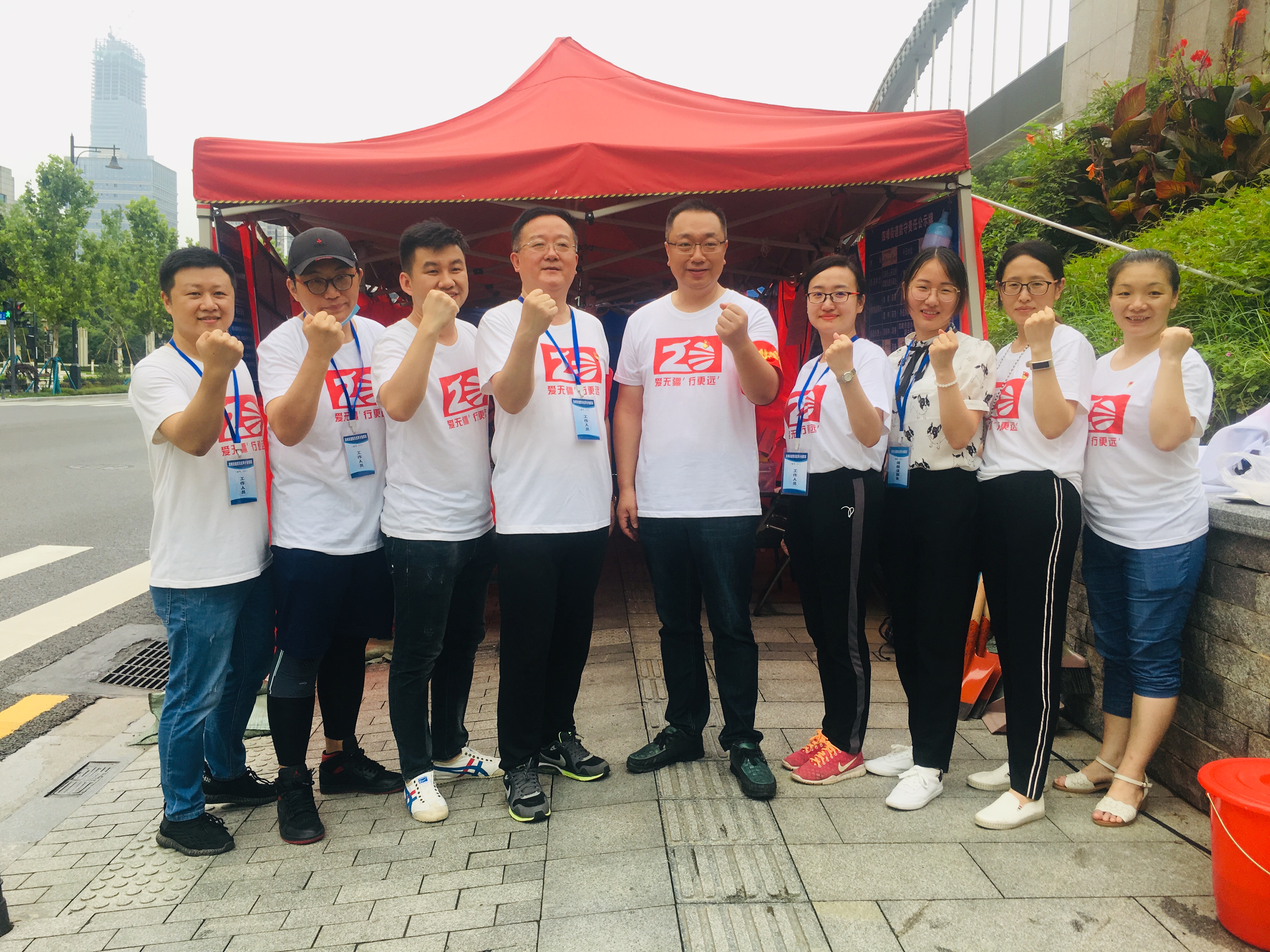 風雨同舟，共克時艱。東信醫藥集團助力武漢防汛抗洪攻堅戰