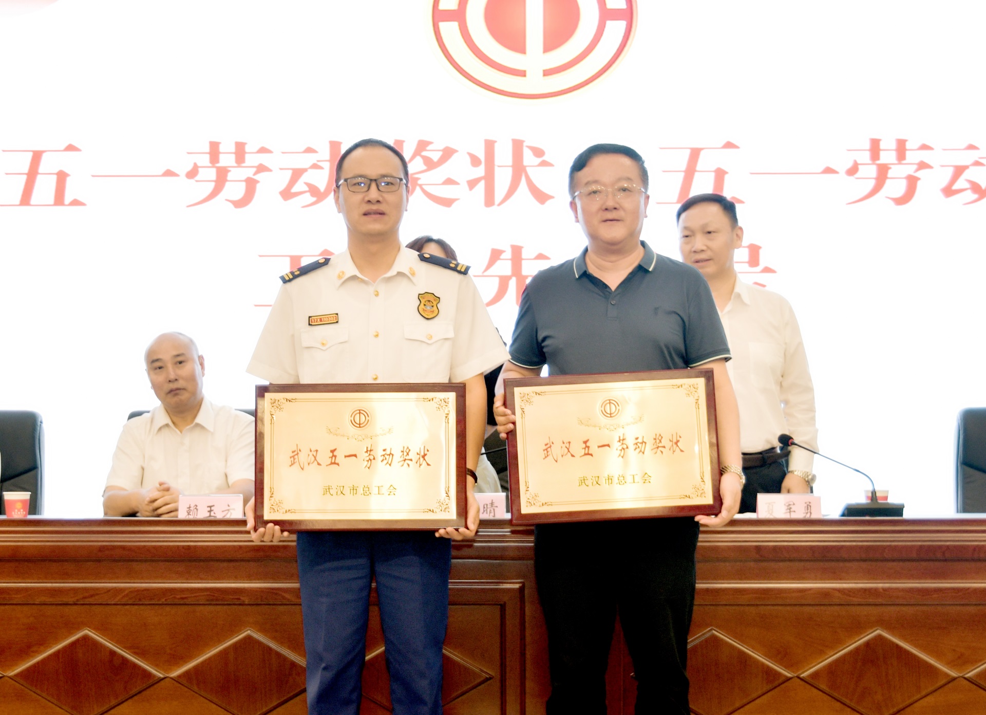 建功新時代，爭先創一流 ｜ 東信醫藥榮獲“武漢五一勞動獎狀”